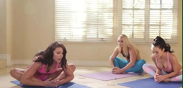  Yoga babes squirting during threesome